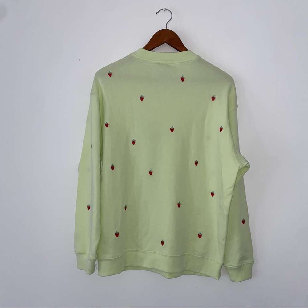 Kate Spade Embroidered Strawberry Coquette Girl Loose Relaxed fit crew neck xs - Picture 8 of 10
